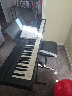 Black Digital Piano Keyboard with Stand