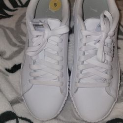 Ladies Size 8 Puma Sneakers 