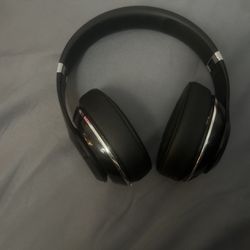 Beat Studios headphones 