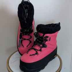 Brand New Pink UGGs Shasta Goretex Waterproof Snow Boots US Women Size 5