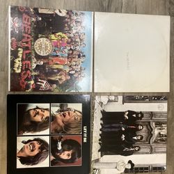 Vintage Lot 4 Beatles LPs 33’s Sgt peppers lonely Hearts Band, Hey Jude,Let It Be, Back In The U.S.S.R