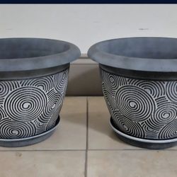 *** REDUCED *** PAIR of 12" (Diameter) Blue Circle Resin Planters @ Lasting Creations