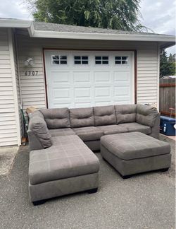 Ashley Gray Sectional Couch w/Ottoman!