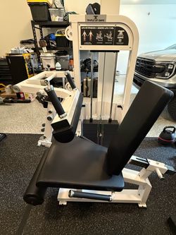 Temple of Gainz Selectorized Leg Extension / Seated Leg Curl V3