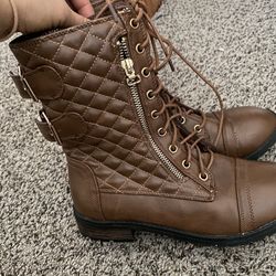 Women Boots/ Combat Boots 