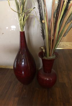 2 Large vases
