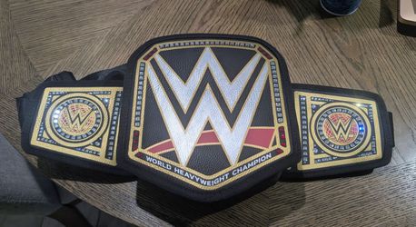 WWE x Igloo World Heavy Championship insulated Fanny pack by Igloo