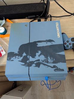 Limited Edition Uncharted PS4