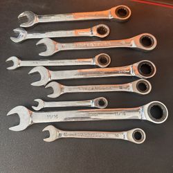Tools- Ratcheting Combination Wrenches 