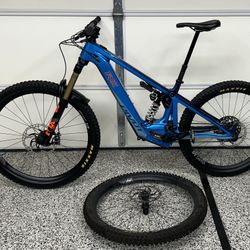 2023 Pivot Shuttle LT - Medium 