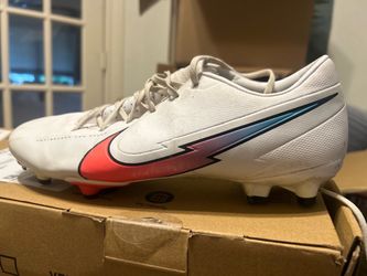 Soccer cleats