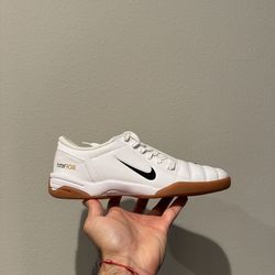 Nike Total 90 Men’s Size 8.5 (NEW)