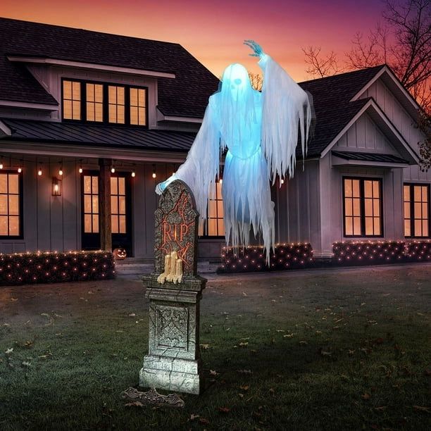 Member's Mark 9' Pre-Lit Animated Ghostly Skeleton $99.99