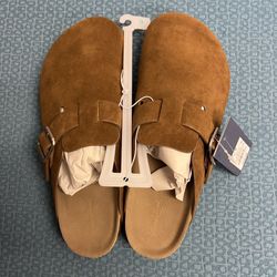 Brown Universal Thread Clog Mule Flats