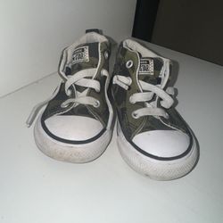 Kids converse