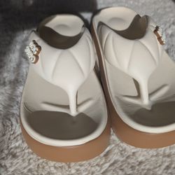 Dog Suepo Chunky Platform Sandals – Cream/Tan, New