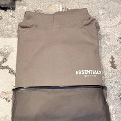Size L BRAND NEW Fear of God Essentials Desert Taupe Hoodie 100% Authentic