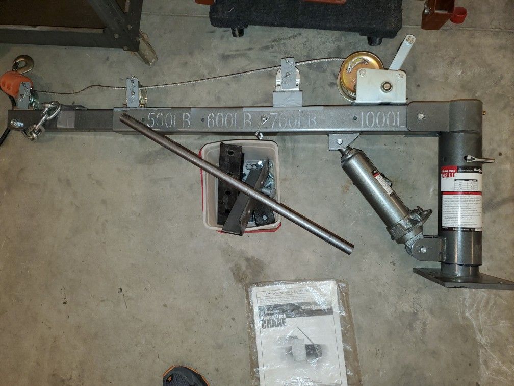 HAUL-MASTER
1/2 Ton Capacity Pickup Truck Bed Crane 1000 lb. Capacity