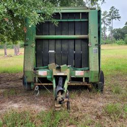 John Deer Baler 