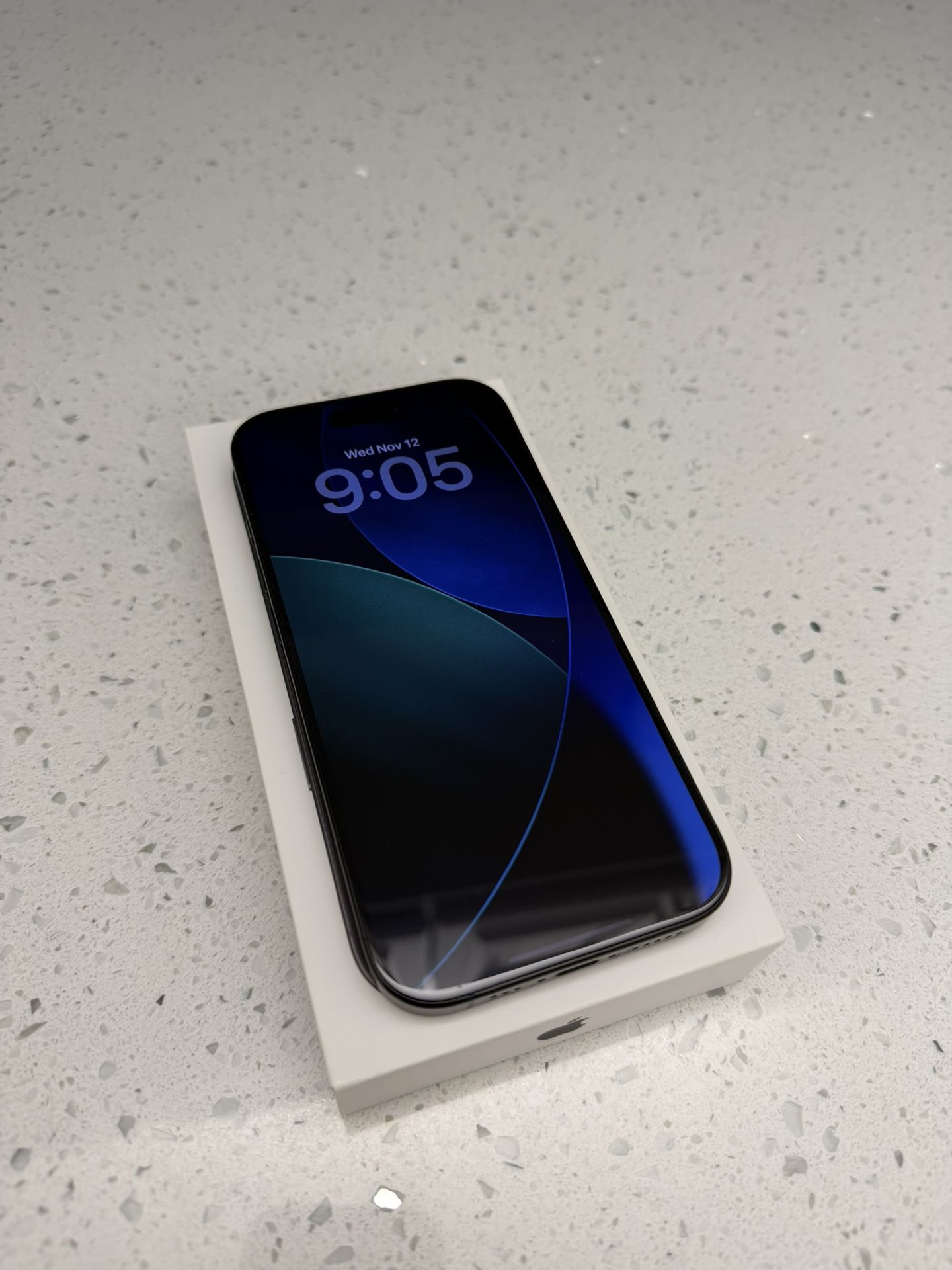 iPhone 16 Pro 512gb Black Open Box/Never Used Unlocked