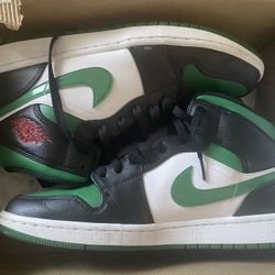 Air Jordan 1 Mid