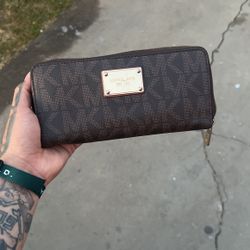 Micheal Kors Wallet