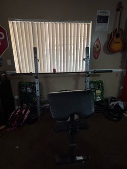 weight lifting bench