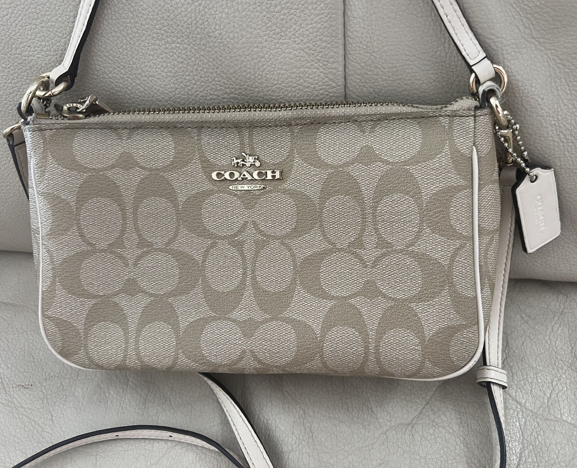 Bag COACH, there are general contaminants from