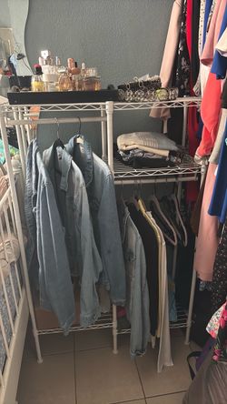 Clóset shelfs