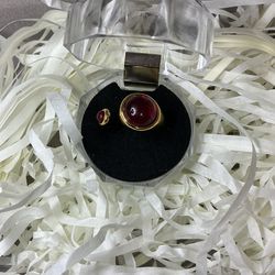 Elegant Red Pearl Bracelet – Timeless Beauty