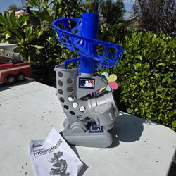 Electronic Baseball Pitching Machine