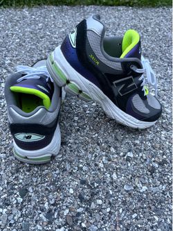Boy’s sneakers. New Balance 200r. Good condition. Size is 6.