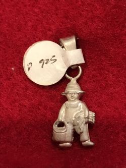 Little shepherd pendant