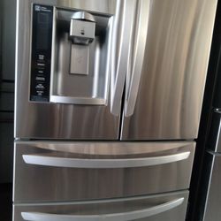 Se vende Yelera Grande Buenas Condiciones LG