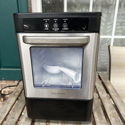 Insignia chewable nuggets Sonic ice maker machine 44 lbs daily
