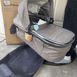 NEW! Uppababy V3 Stroller Bassinet