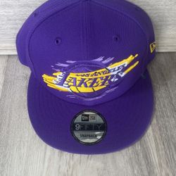 Los Angeles Lakers New Era Snapback Hat$35