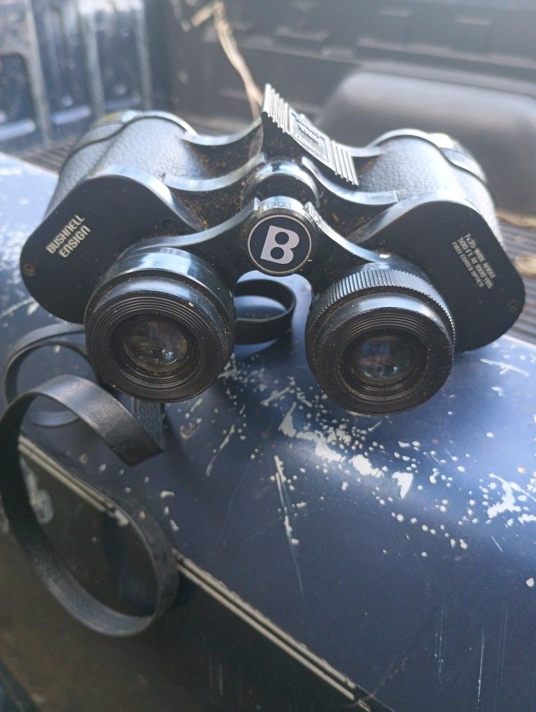 Bushnell Binoculars 3.75