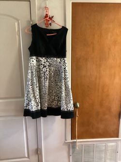 Dress Size; 12.( NEW )