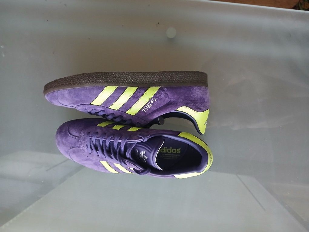 $40 For Adida GAZELLE size 9 men