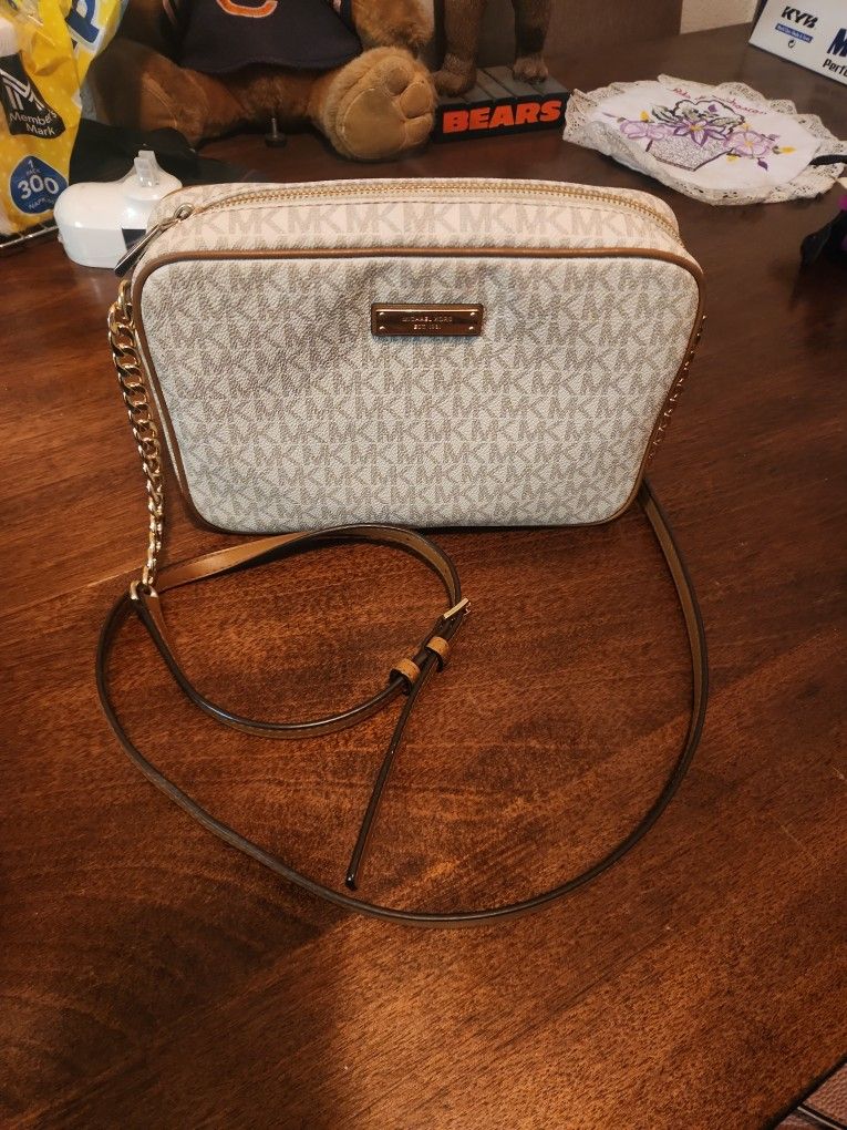 Micheal Kors Purse