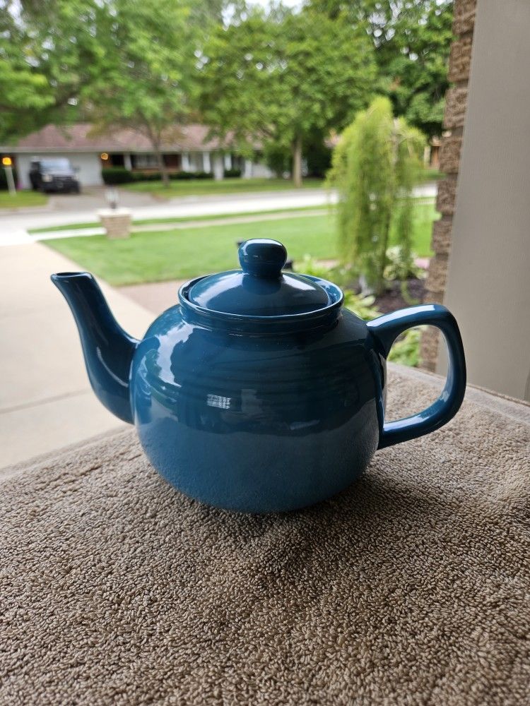 New English Tea Time Ceramic Pot