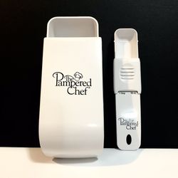 Pampered Chef. Dry Measuring Kitchen Cup & Spoon 