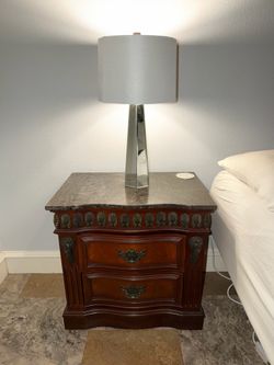 Traditional Cherry-Finish Bedroom Set