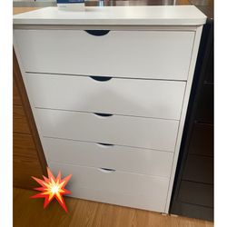 Dresser No Knobs 