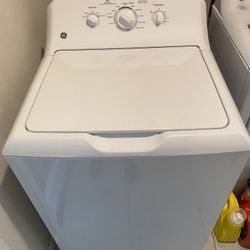 NOT WORKING Washing machine. Around 4 Year Old, Has Power But Is Not Working. First Come First Serve. You Must Pick Up. Cash Only $40