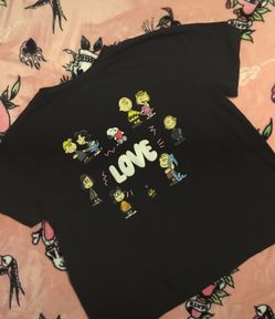 Peanuts Gang 'Love' Graphic T-Shirt
