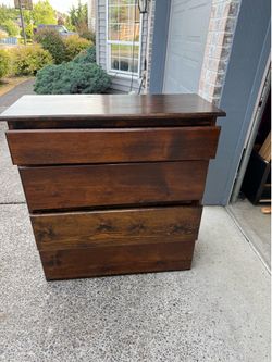Dresser