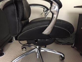 Serta iComfort WorkPro i5000 high back office chair for Sale in
