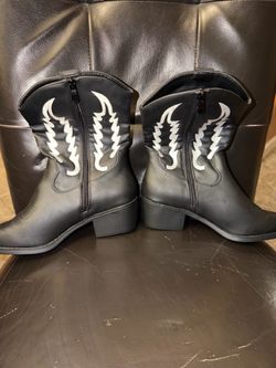 Boots 7.5